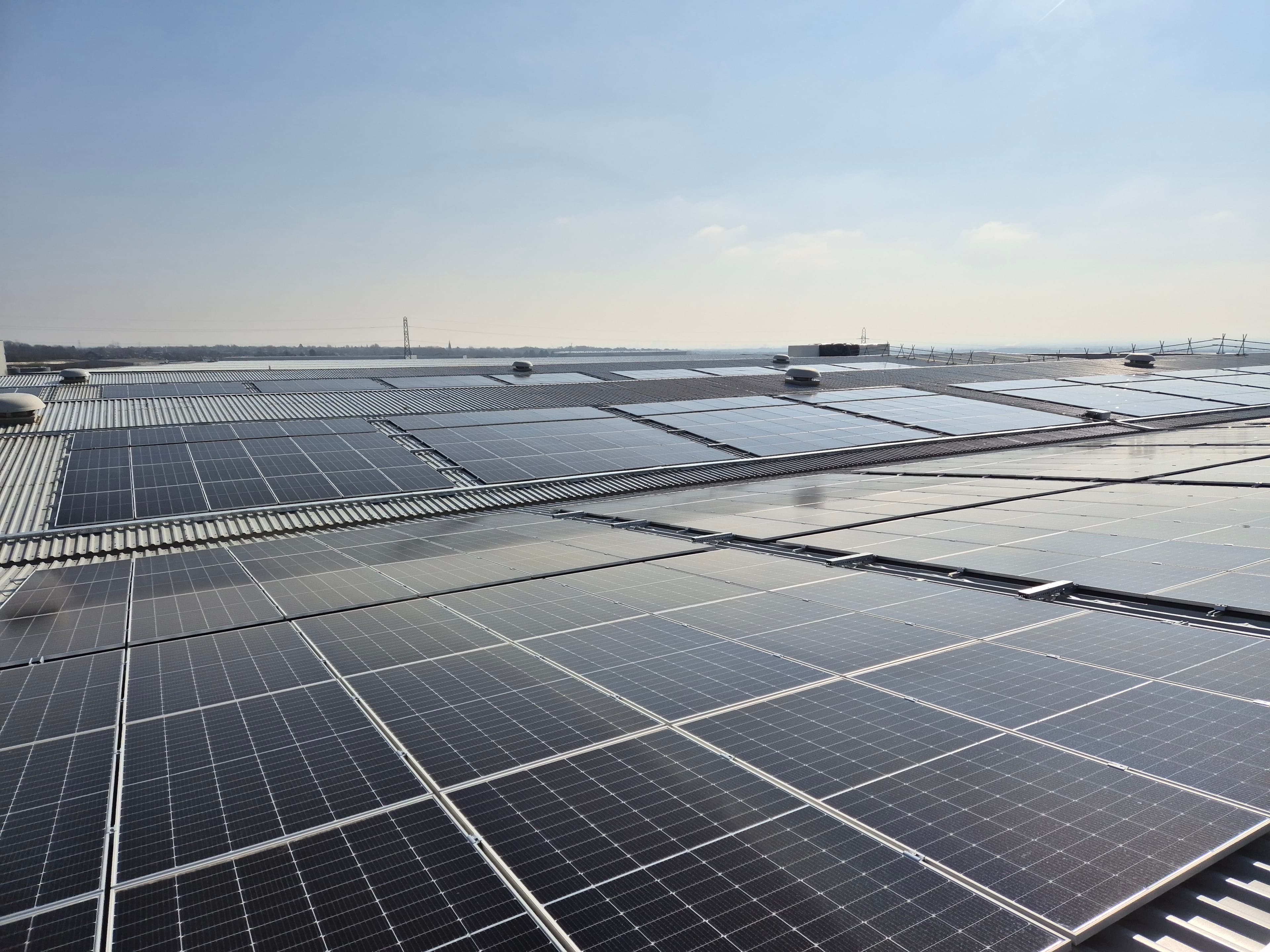 Commercial rooftop solar installation